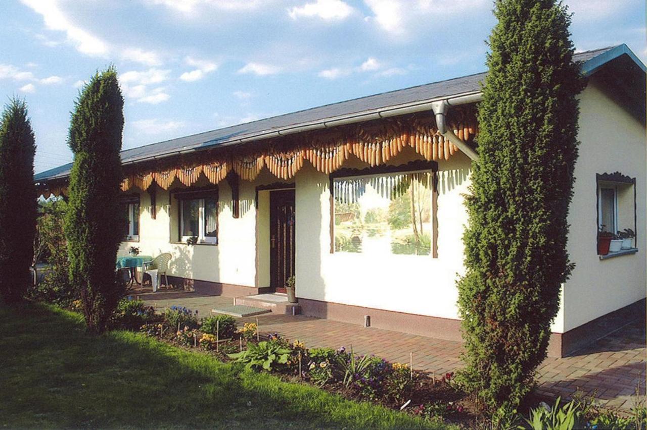 Bungalow in Lübben with parking space Exterior foto