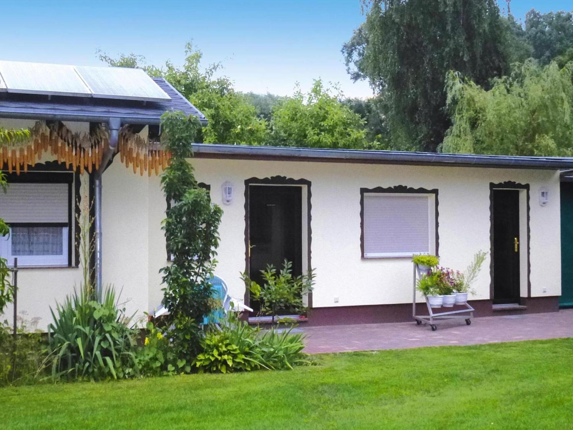 Bungalow in Lübben with parking space Exterior foto